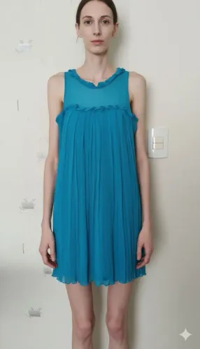 M OFFICER SEM USO VESTIDO 100%SEDA TAM 1(36-38)85,00<br>ALTURA 85CM<br>BUSTO 46CM<br>FORRADO <br>
