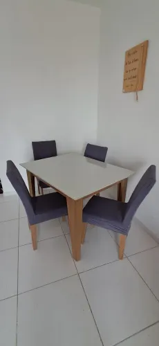 Mesa Retangular com 4 cadeiras