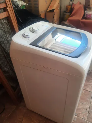 Máquina de lavar roupas 
