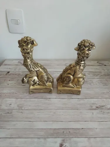 Esculturas decorativas leão chinês dourado 