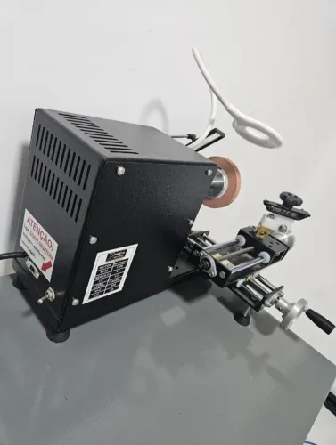 Máquina de afiar alicate de cutícula 