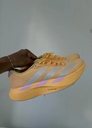 Tênis adidas EVO SL