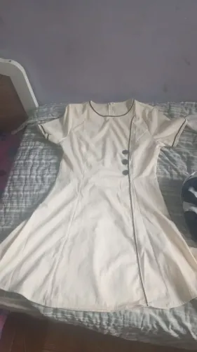 Vestido bege claro