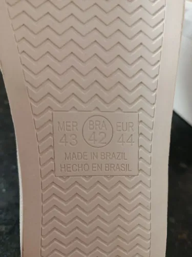 Vendo tênis feminino nunca usado número 42