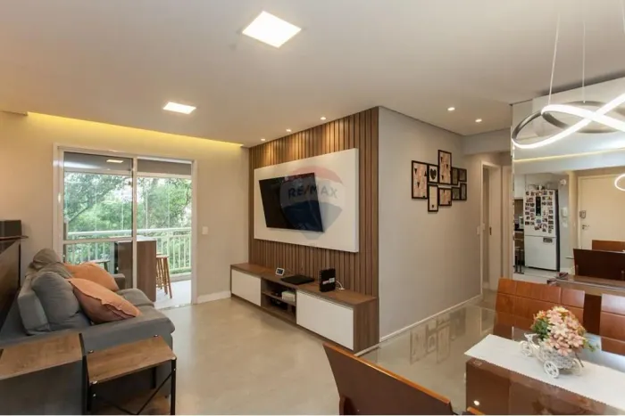 Apartamento de 74m² com 3 dormitórios convertido em 2 dormitórios com suíte e closet no En