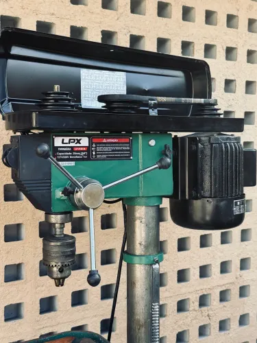 Furadeira de bancada LPX  1 Cv  Mandril 20mm
