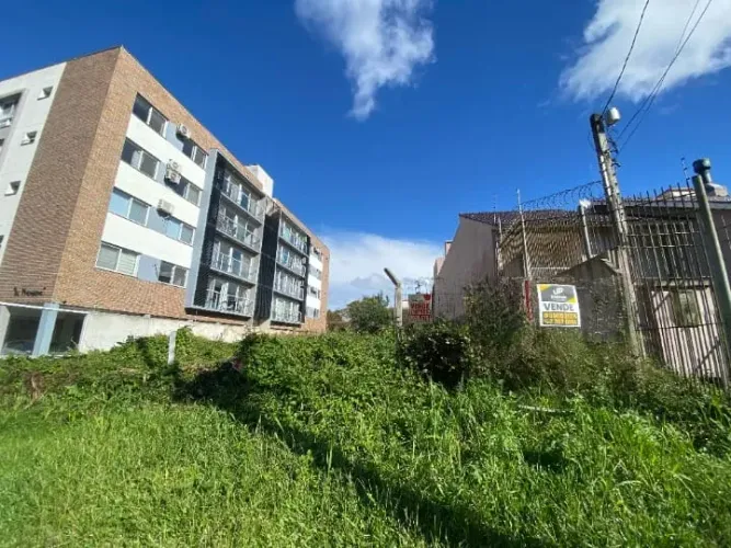 Terreno à venda em Areal, Pelotas, RS: 560 m² de oportunidade para construir seu sonho. Nã