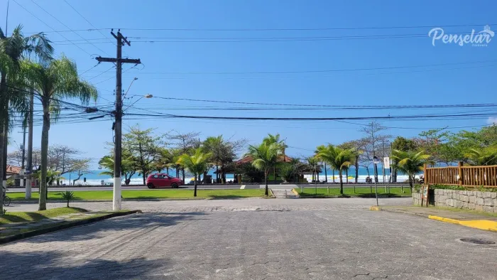 Ubatuba : Apartamento com 2 dormitórios suíte varanda gourmet 2 vagas: Mobiliado