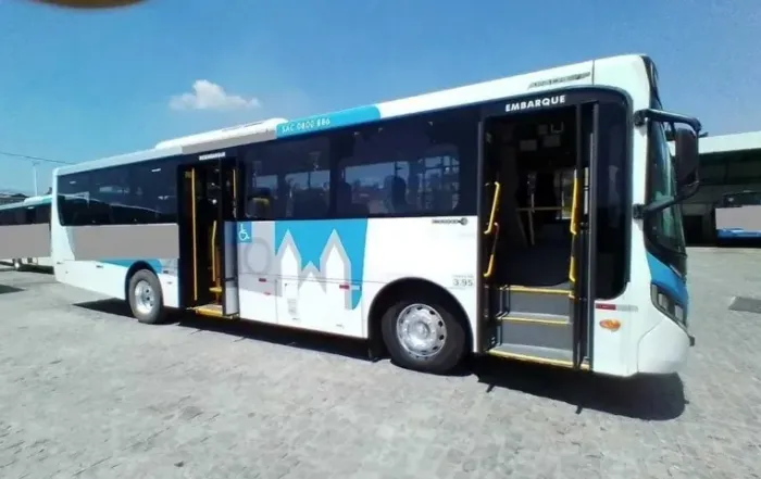 Ônibus Urbano   2015 Caio Apache,
