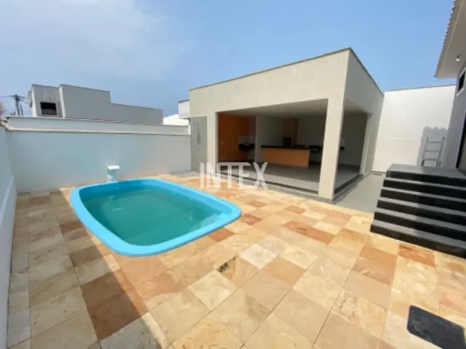 Casa com 3 Quartos (1Suíte) em Condomínio Alto Padrão em Inoã - Maricá