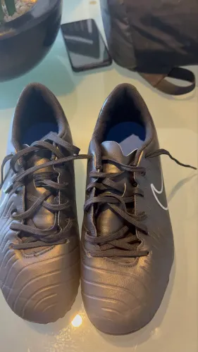 Chuteira society Nike