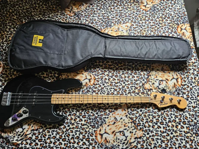 Fender Jazz Bass Standart 2025 Impecável
