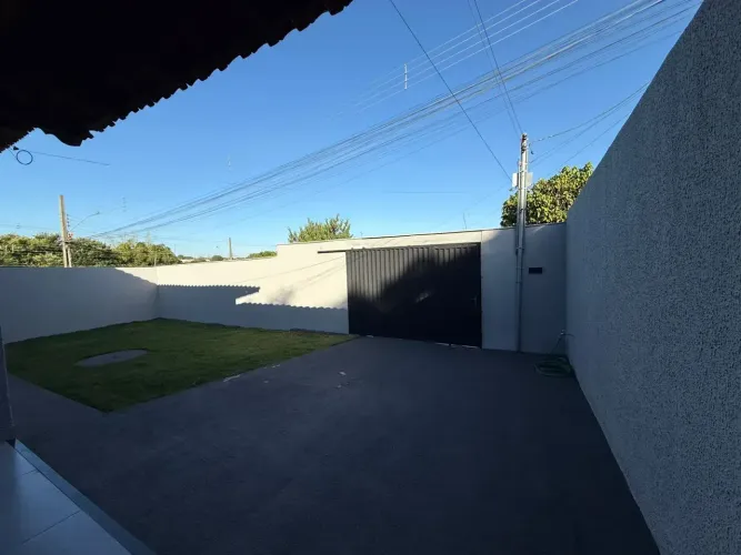 CASA 2 QUARTOS SUITE SEMI NOVA 100 MTS PAROQUIA SANTA TEREZINHA
