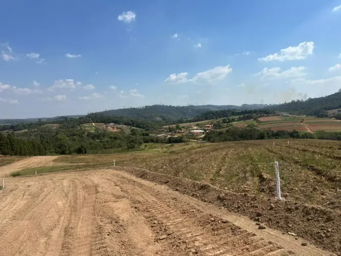 Imóvel para venda tem 500 metros quadrados em Centro - Cotia - SP