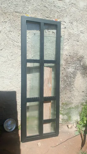 Porta de esquadria duas folhas