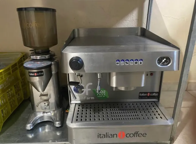 Máquina de café expresso profissional italian coffee + moedor