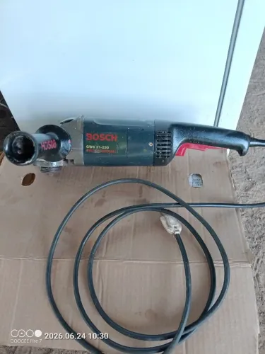 Esmilhadeira profissional Bosch angular 2100w