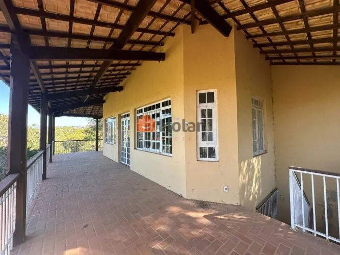 Sítio / Casa de 3 quartos para alugar com suíte no Bairro Barreiro do Amaral em Belo Horiz