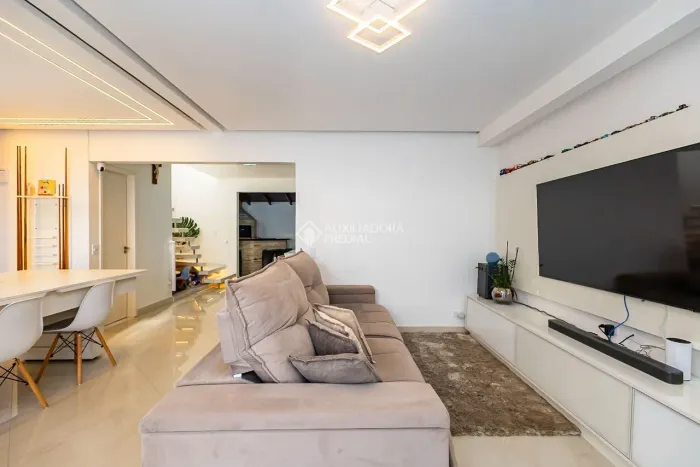 Sobrado com 3 dormitórios à venda, 160 m² por R$ 980.000 - Jardim das Américas - Curitiba/