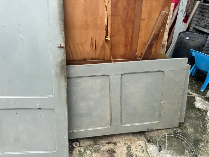 Lote com 3 Portas Antigas de Madeira Maciça / Demolição (197x69 cm)