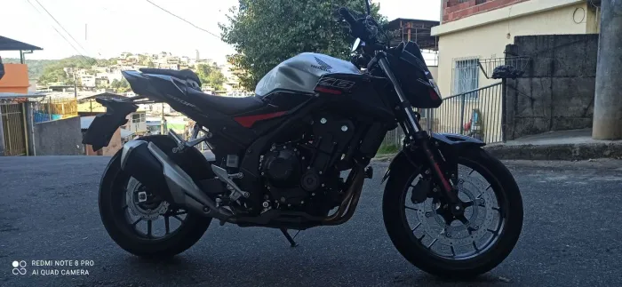 CB 500f 2022 único dono sem detalhes.