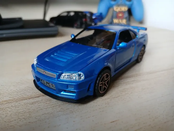 Nissan Skyline R34 Azul 1/32  (Novo)