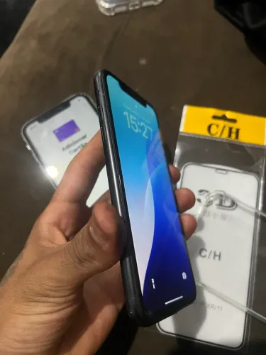 IPHONE XR 100% CONSERVADO!