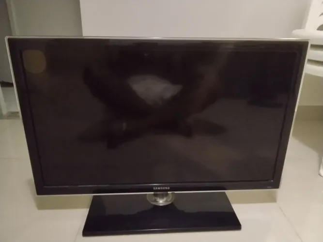 TV SAMSUNG 32" USADA