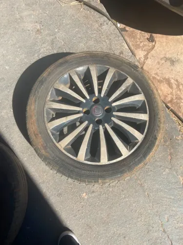 Roda completa aro 17 Linea 2015 - 2 Unidades