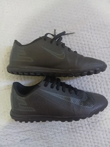 Vende se chuteira Nike Semi nova