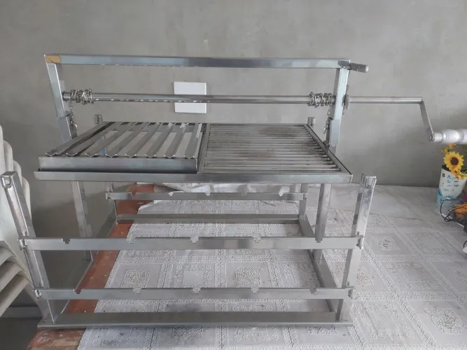 Churrasqueira Inox com manivela