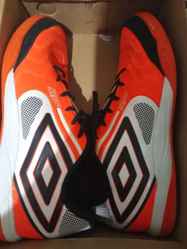 Chuteira umbro futsal pro5