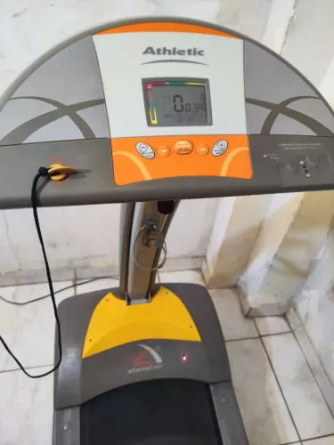 Esteira Elétrica Athletic Advanced Grande! 120Kg até 12KmH,Completa!