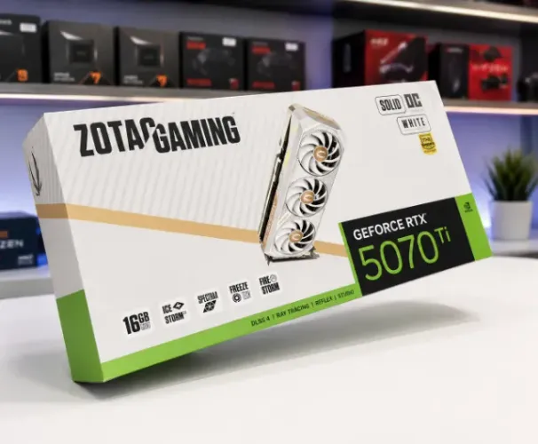 Placa de Vídeo Zotac GeForce RTX5070TI Solid OC White 16GB GDDR7 PCI-Express