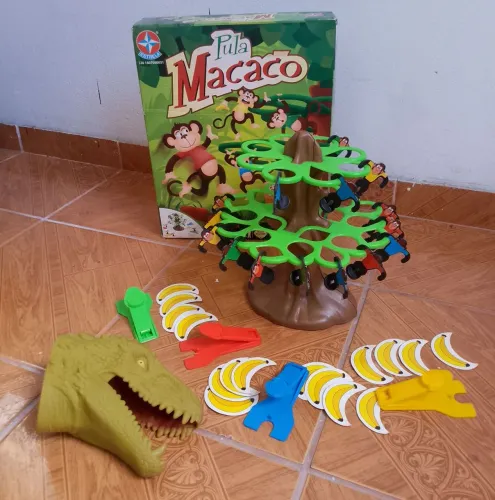 Kit de brinquedos: Pula macaco e dinossauro