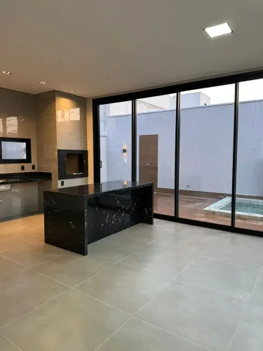 Vendo Casa Térrea no Condomínio Belvedere II - Cuiabá - MT