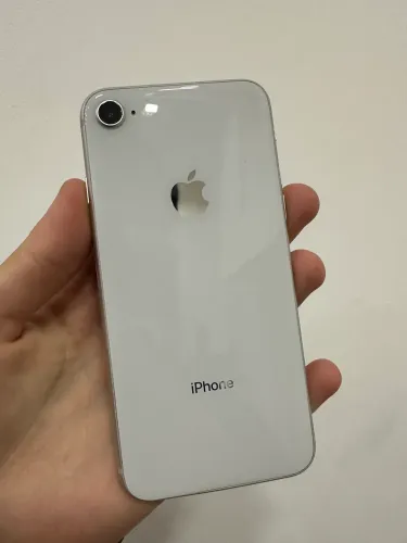 iPhone 8 64GB