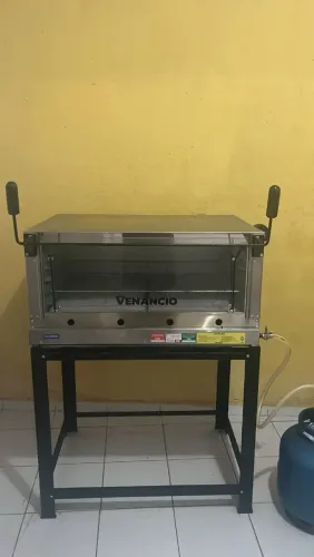 Vendo forno semi novo 