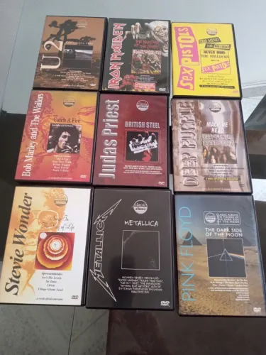 VENDO COLEÇÃO DE DVD`S DE ROCK.