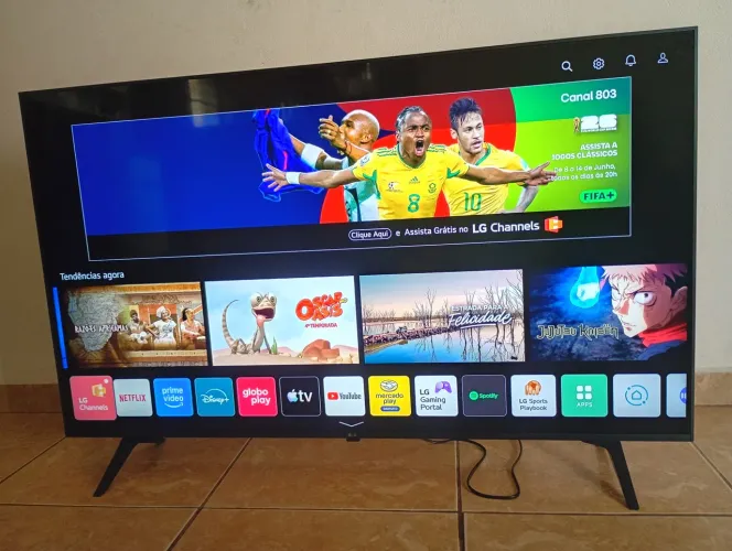 Vendo essa tv da LG 50 polegadas smart 4k