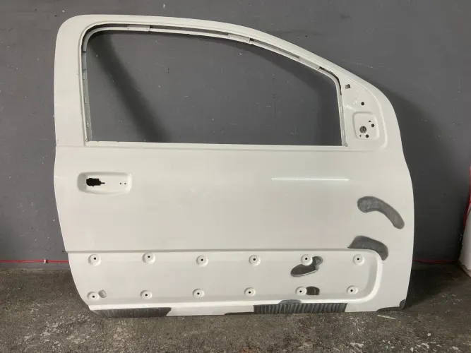 Porta Fiorino Uno 2 Portas E Peugeot Partner 2010 Á 2025 Lado Direito