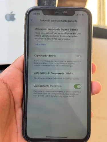 Iphone 11 - Bateria 98% - Com película e Capinha