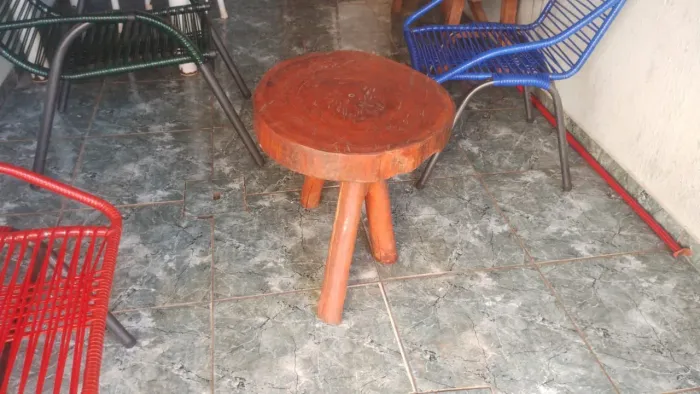 Mesa de madeira rústica