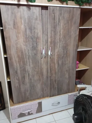 Roupeiro ótimo quebra galho.. R$ 200,00