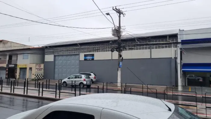 Alugo Galpao 600m2