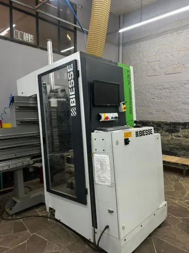 Centro de usinagem CNC Biesse Skipper V31