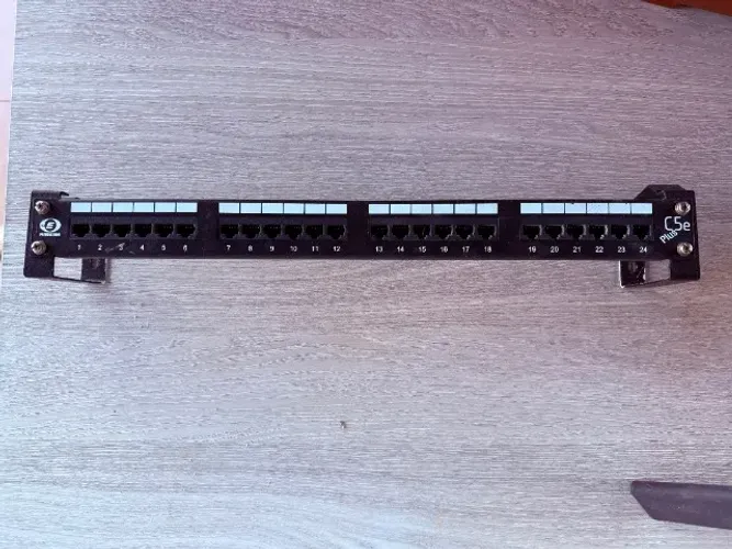 VENDO PATCH PANEL FURUKAWA CAT 5 24 PORTAS 