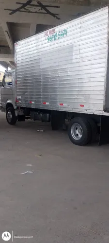 Caminhão baú só mudança 