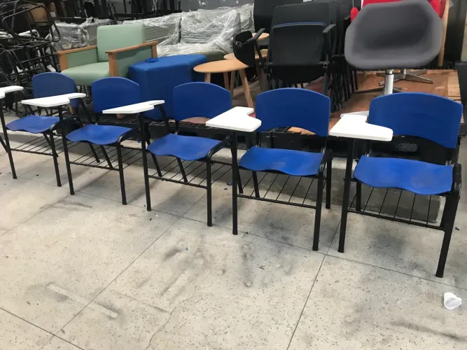 Cadeira escolar