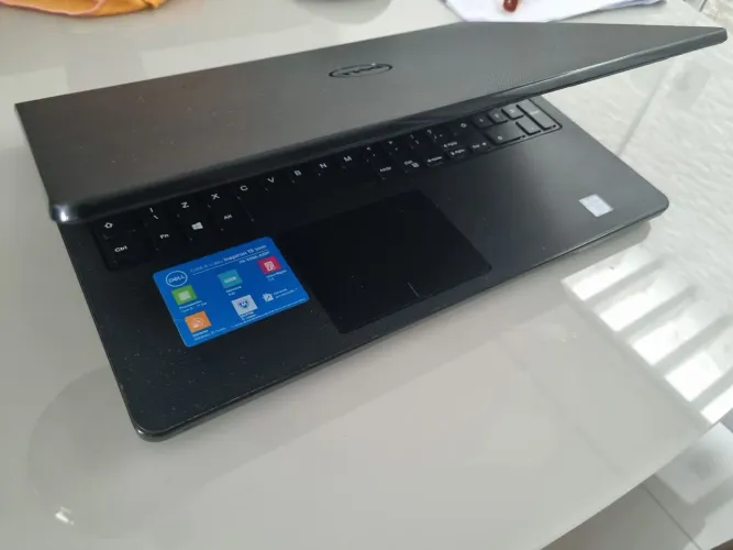 Notebook Dell i5 16Gb. SSD240GB placa de vídeo. Tela 15.6. Bateria de longa duração